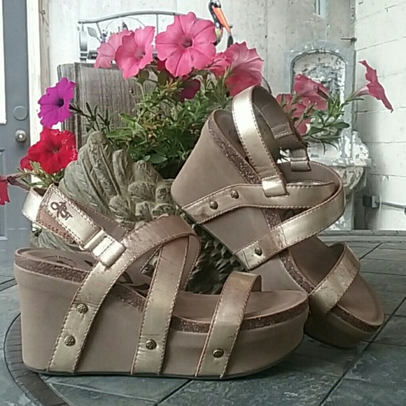 OTBT Shoes - NEW OTBT SANDLES